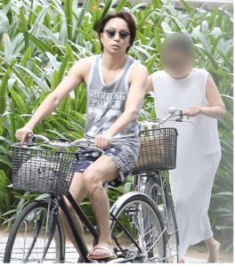 画像 櫻井翔の私服がダサいｗ文春砲から定番の迷彩柄まで一挙公開